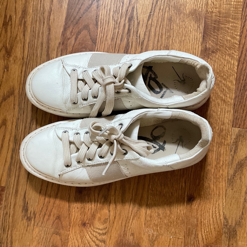 OTBT Normcore white shoes